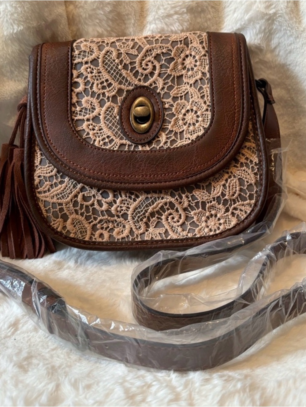 New Justin Lace SADDLE BAG
style 22104531H Crossbody Bag